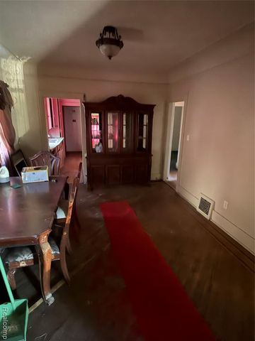 12634 Pinehurst Street, Detroit, MI 48238