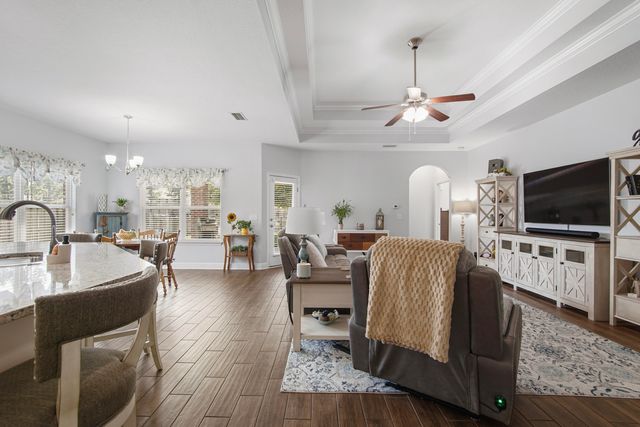 179 Windchime Way, Freeport, FL 32439