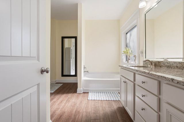 179 Windchime Way, Freeport, FL 32439