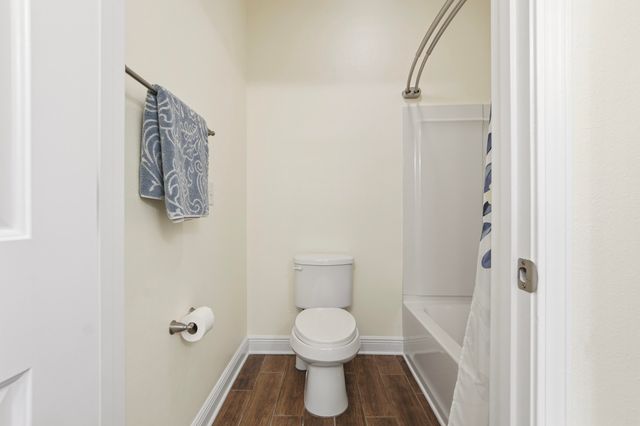 179 Windchime Way, Freeport, FL 32439