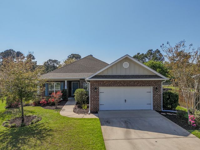 179 Windchime Way, Freeport, FL 32439