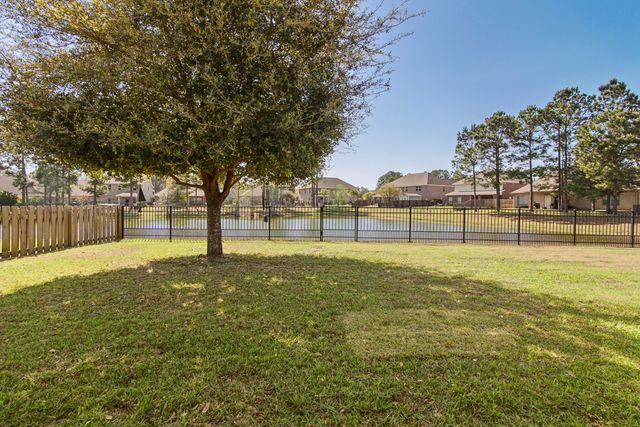 179 Windchime Way, Freeport, FL 32439