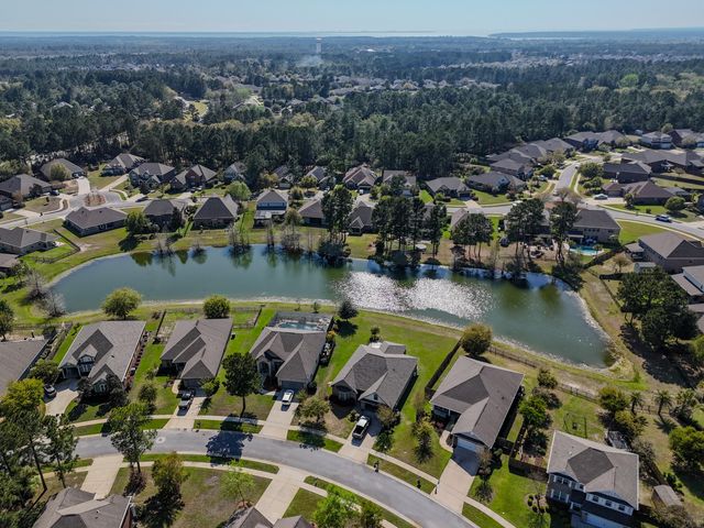 179 Windchime Way, Freeport, FL 32439