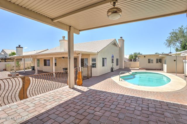 3782 W Meadow Briar Drive, Tucson, AZ 85741