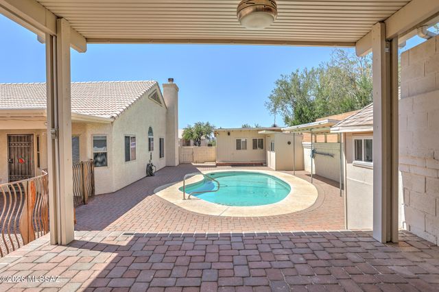 3782 W Meadow Briar Drive, Tucson, AZ 85741