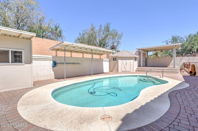 3782 W Meadow Briar Drive, Tucson, AZ 85741