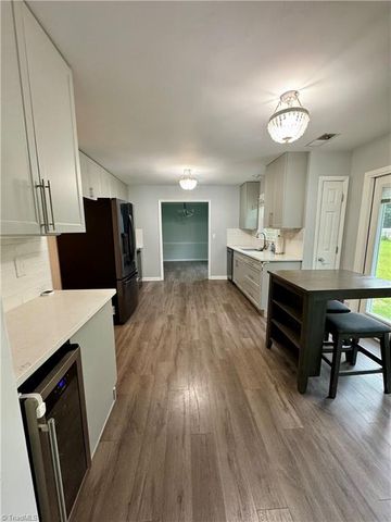 9009 Stamford Club Court, Rural Hall, NC 27045