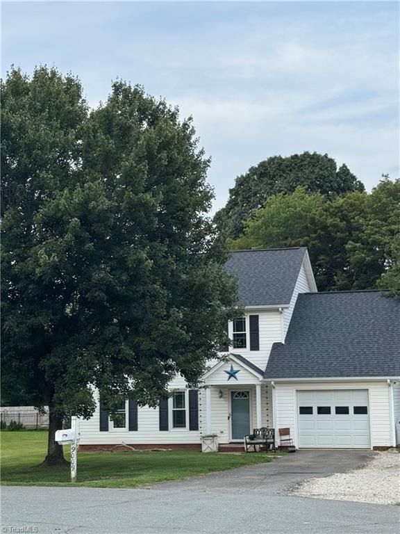 9009 Stamford Club Court, Rural Hall, NC 27045