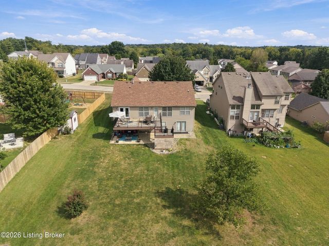 8504 Long Bow Ln, Louisville, KY 40291