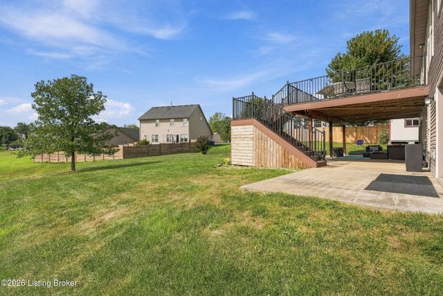 8504 Long Bow Ln, Louisville, KY 40291
