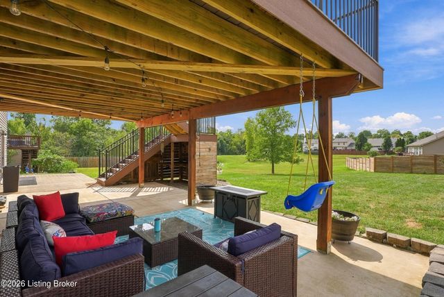 8504 Long Bow Ln, Louisville, KY 40291