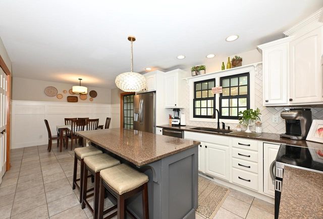 2529 Countryside DRIVE, Delavan, WI 53115