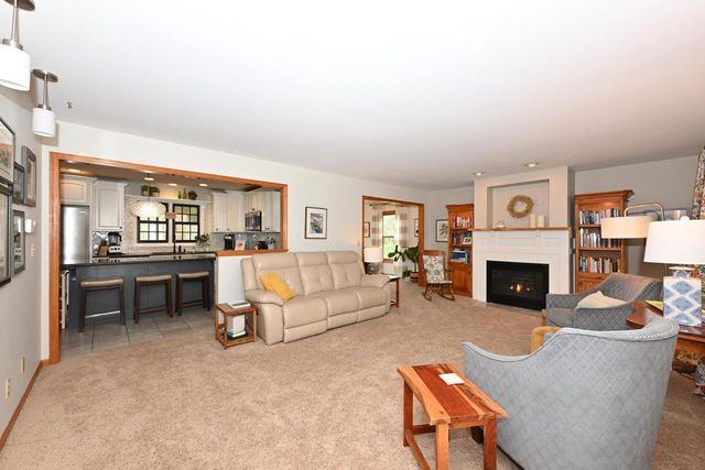 2529 Countryside DRIVE, Delavan, WI 53115