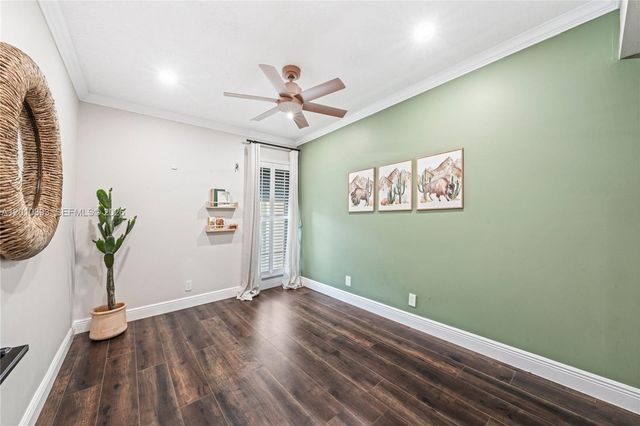 1140 NW 99th Ave 70, Pembroke Pines, FL 33024