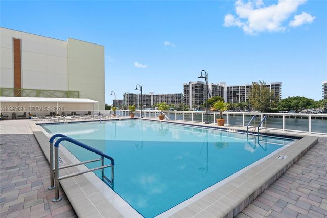 3000 S Ocean Dr 606, Hollywood, FL 33019