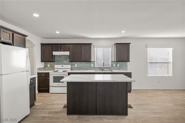 410 Candle Stick Avenue, Pahrump, NV 89048