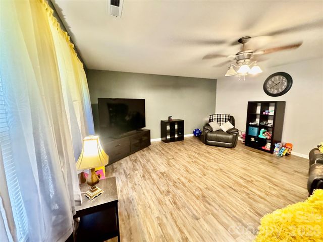 658 Buckskin Road, Oakboro, NC 28129