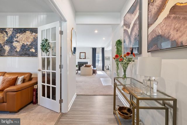 19 CIRCLE DR, Sicklerville, NJ 08081