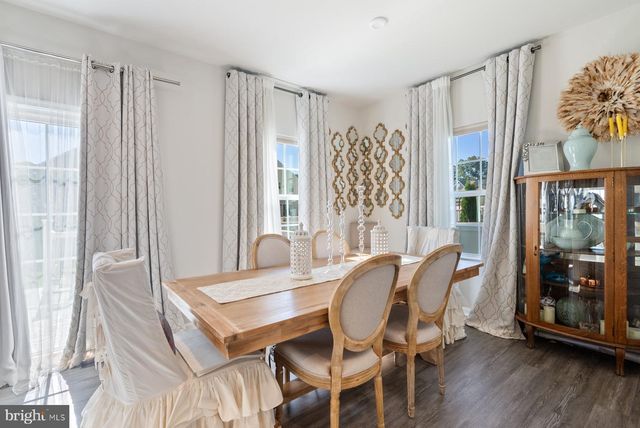 19 CIRCLE DR, Sicklerville, NJ 08081