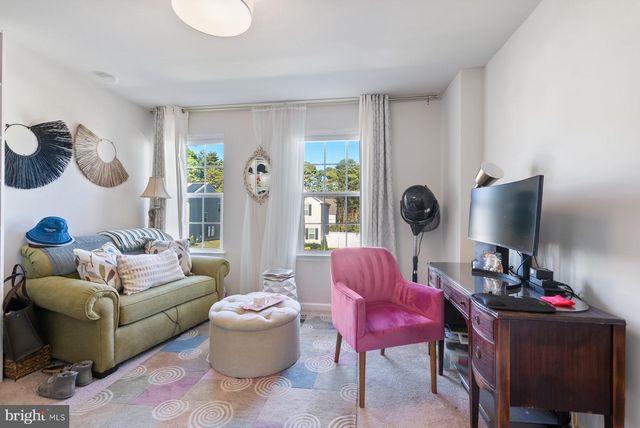 19 CIRCLE DR, Sicklerville, NJ 08081