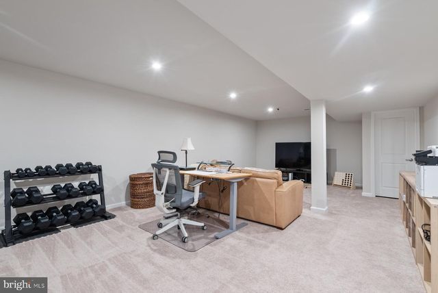 19 CIRCLE DR, Sicklerville, NJ 08081