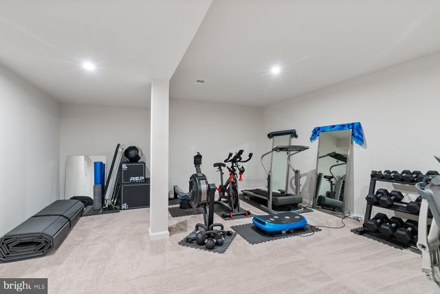 19 CIRCLE DR, Sicklerville, NJ 08081