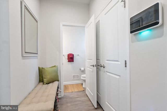 19 CIRCLE DR, Sicklerville, NJ 08081