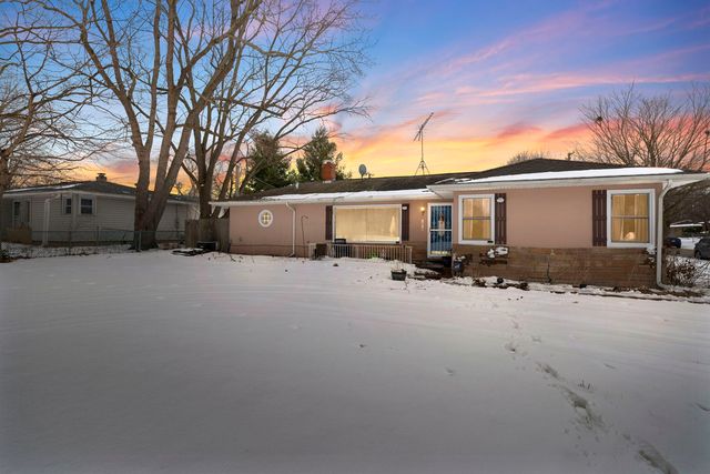 1215 Carmel Boulevard, Zion, IL 60099