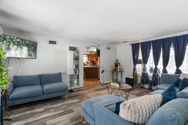 1215 Carmel Boulevard, Zion, IL 60099