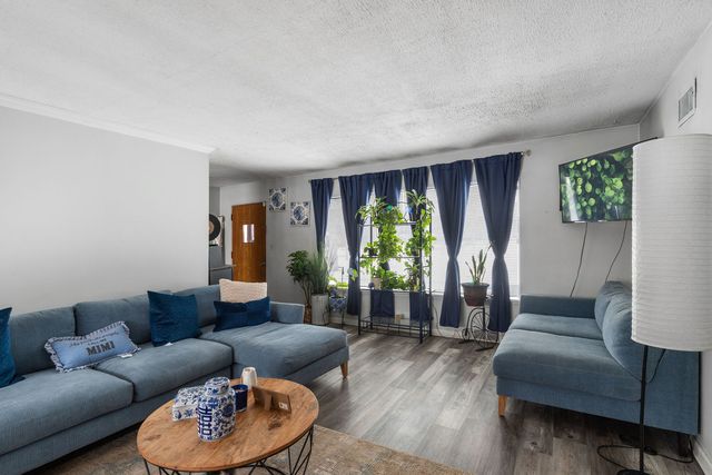 1215 Carmel Boulevard, Zion, IL 60099