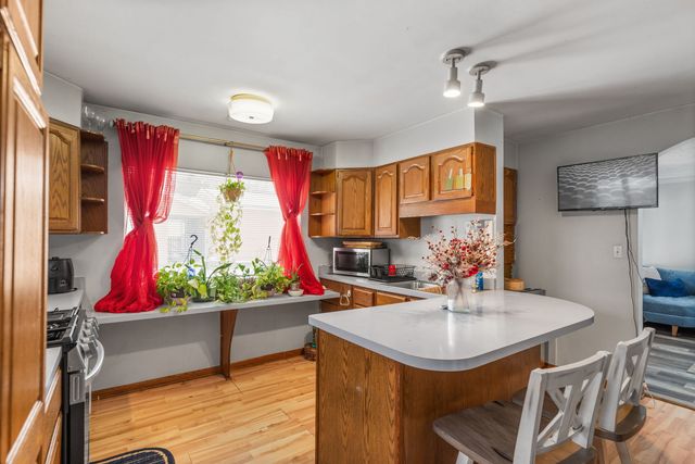 1215 Carmel Boulevard, Zion, IL 60099