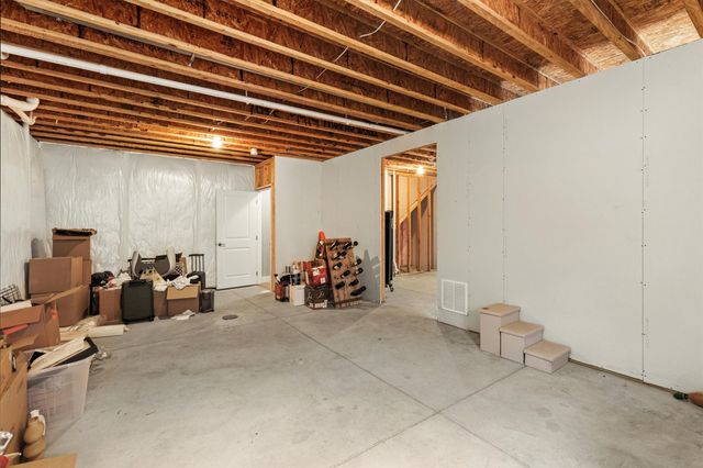 9914 Marnewood Drive, Johnston, IA 50131