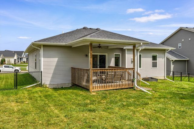9914 Marnewood Drive, Johnston, IA 50131
