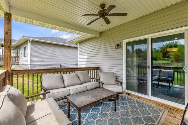 9914 Marnewood Drive, Johnston, IA 50131