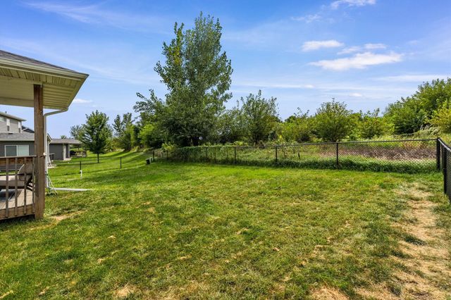 9914 Marnewood Drive, Johnston, IA 50131