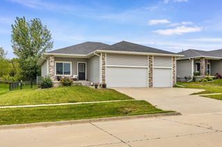 9914 Marnewood Drive, Johnston, IA 50131