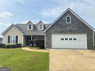 5432 VILLAGE Ridge, Fairburn, GA 30213