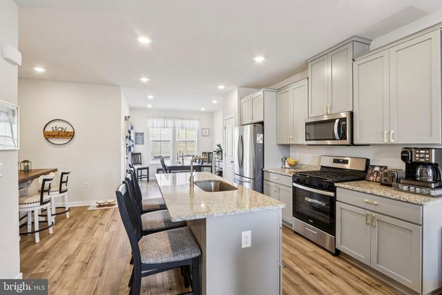 7626 CLAYTON AVE, Coopersburg, PA 18036