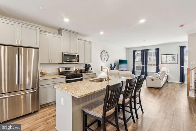 7626 CLAYTON AVE, Coopersburg, PA 18036