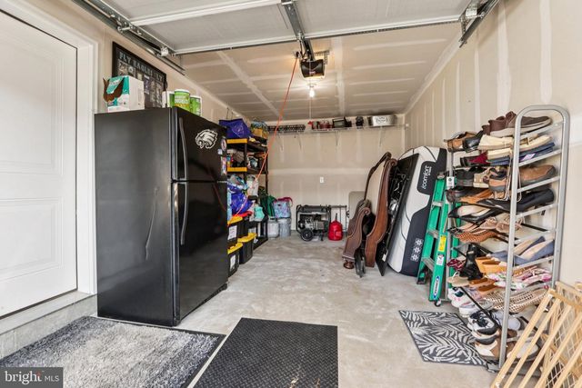 7626 CLAYTON AVE, Coopersburg, PA 18036