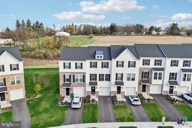 7626 CLAYTON AVE, Coopersburg, PA 18036