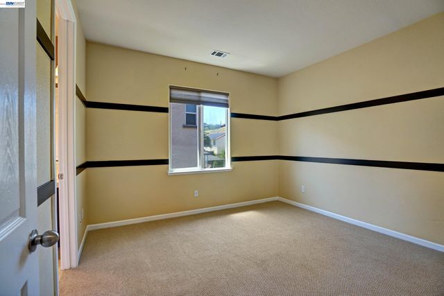 2746 Montego Bay St, Pittsburg, CA 94565