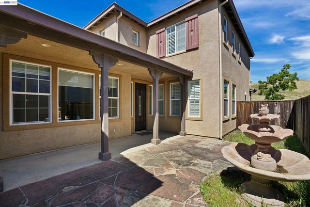 2746 Montego Bay St, Pittsburg, CA 94565