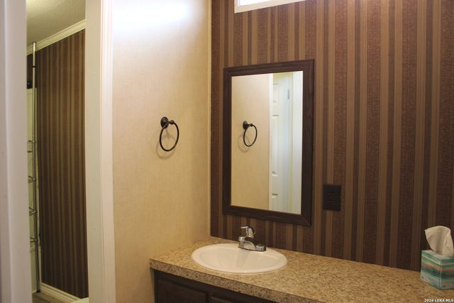 3554 Fm 1332, Jourdanton, TX 78026