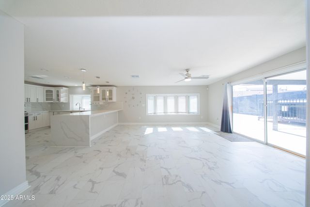 2317 W DANBURY Road, Phoenix, AZ 85023