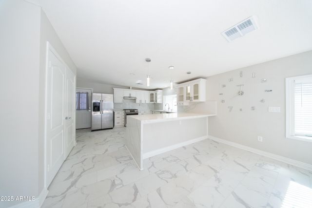 2317 W DANBURY Road, Phoenix, AZ 85023