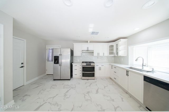 2317 W DANBURY Road, Phoenix, AZ 85023