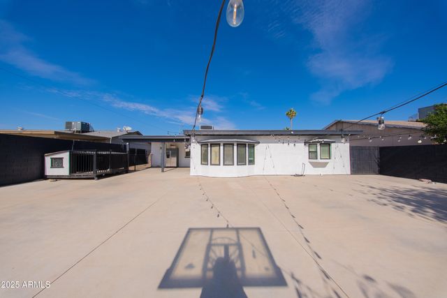 2317 W DANBURY Road, Phoenix, AZ 85023