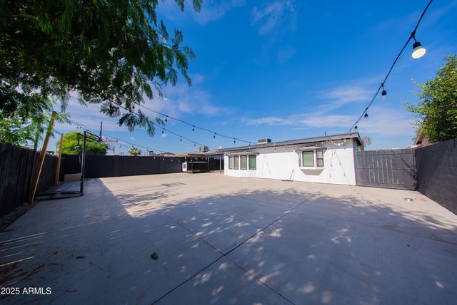 2317 W DANBURY Road, Phoenix, AZ 85023