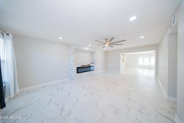 2317 W DANBURY Road, Phoenix, AZ 85023